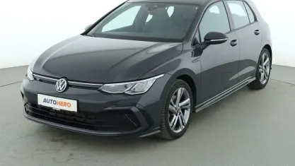 Gebraucht VW Golf VIII R-line 131 PS (96 kW) 2024 Grau Limousine