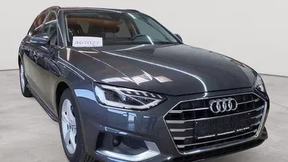 Gebraucht Audi A4 Advanced 204 PS (150 kW) 2022 Manhattangrau metallic Kombi