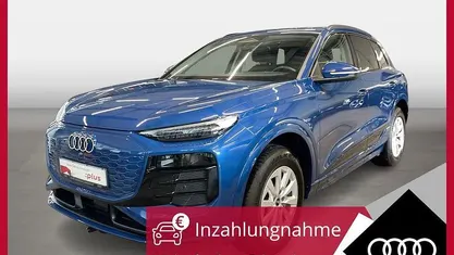 Blau Gebraucht 2025 Audi Q6 e-tron Ambiente SUV | 53.420 € (Teuer)