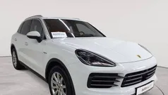 Weiß Gebraucht 2021 Porsche Cayenne SUV | 57.990 €