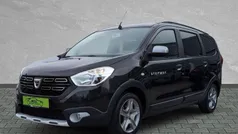 Permuttschwarz Gebraucht 2022 Dacia Lodgy Stepway Van / Kleinbus | 14.690 € (Fairer Preis)