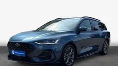 Chrome blue metallic Gebraucht 2024 Ford Focus ST-Line X Kombi | 26.928 € (Fairer Preis)