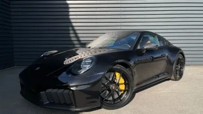 Neu Porsche 911 Carrera 4 GTS 541 PS (397 kW) 2026 Grün Coupé