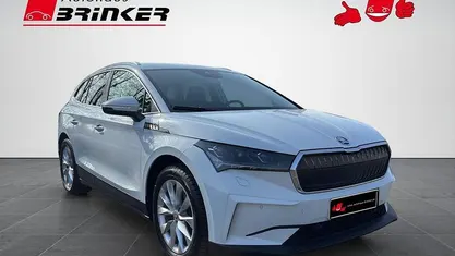 Gebraucht Skoda Enyaq iV Lodge 150 kW (204 PS) 2021 Moonweiss metallic SUV