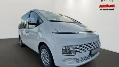 Używany Hyundai Staria Trend 224 KM (164 kW) 2025 Biały Minivan