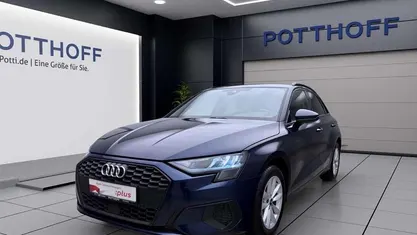 Blau Gebraucht 2024 Audi A3 Business Limousine | 29.750 € (Fairer Preis)