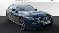 Saphirschwarz metallic Gebraucht 2024 BMW 330e M Sport Kombi | 47.888 € (Fairer Preis)