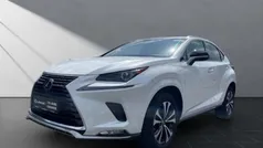 Weiss Gebraucht 2021 Lexus NX300h SUV | 29.950 € (Fairer Preis)
