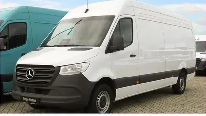 Arktikweiß Gebraucht 2024 Mercedes Sprinter Van | 40.877 € (Fairer Preis)