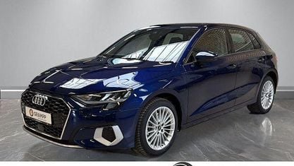 Używany Audi A3 Advanced Plus 204 KM (150 kW) 2023 Niebieski Sedan/Limuzyna