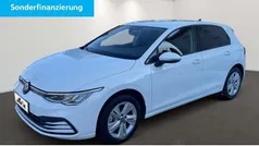 Pure white Gebraucht 2024 VW Golf VIII Life Limousine | 23.950 € (Fairer Preis)