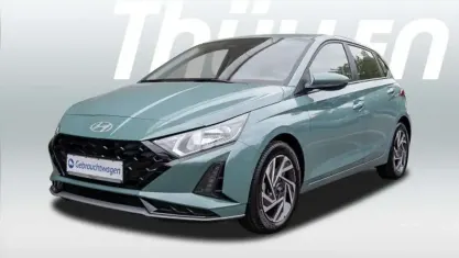 Gebraucht Hyundai i20 Trend 101 PS (74 kW) 2025 Grün Kleinwagen
