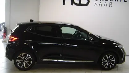 Schwarz Gebraucht 2024 Renault Clio V Techno Limousine | 16.999 € (Fairer Preis)