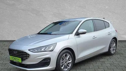 Gebraucht Ford Focus Titanium 125 PS (91 kW) 2024 Polarsilber metallic Limousine