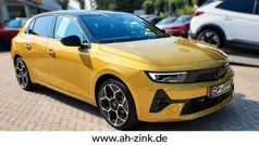 Gelb Gebraucht 2023 Opel Astra GS Line Limousine | 24.500 € (Fairer Preis)