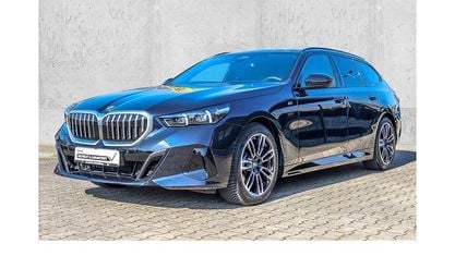 Gebraucht BMW 520 M Sport 197 PS (144 kW) 2025 Schwarz Kombi