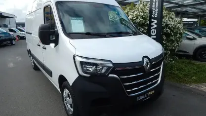 Używany Renault Master 179 KM (131 kW) 2021 Biały Minivan