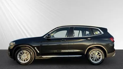 Black sapphire metallic (schwarz) Gebraucht 2022 BMW X3 Sport Line SUV | 31.188 € (Fairer Preis)