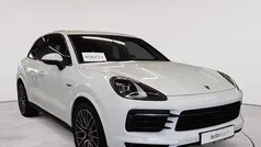 Weiß Gebraucht 2022 Porsche Cayenne SUV | 73.190 € (Superpreis)