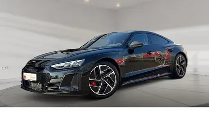 Usado Audi e-tron GT quattro Ambiente 439 kW (598 HP) 2021 Preto Sedan