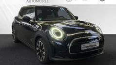 Mini yours enigmatic black metallic Gebraucht 2022 Mini Cooper SE Kleinwagen | 18.290 € (Fairer Preis)