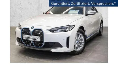 Weiß Gebraucht 2022 BMW i4 Sport Line Limousine | 36.480 € (Fairer Preis)