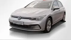 Silber Gebraucht 2022 VW Golf VIII Life Limousine | 19.490 € (Fairer Preis)