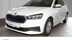 Candyweiss Gebraucht 2023 Skoda Fabia Selection Limousine | 14.750 € (Guter Preis)