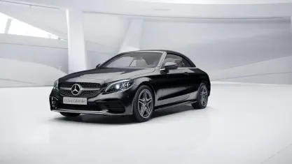 Gebraucht Mercedes C200 AMG 184 PS (135 kW) 2020 Obsidianschwarz Cabrio