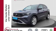 Rauchgrau (metallic) Gebraucht 2024 VW T-Cross Life SUV | 25.200 € (Fairer Preis)