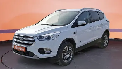 Gebraucht Ford Kuga Titanium 150 PS (110 kW) 2018 Weiß SUV