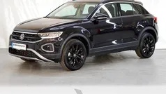 Deep black perleffekt Gebraucht 2024 VW T-Roc Life SUV | 28.990 € (Fairer Preis)