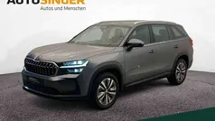 Graphitegrau metallic Gebraucht 2024 Skoda Kodiaq Selection SUV | 41.970 € (Superpreis)