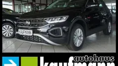 Deep black perleffekt Gebraucht 2023 VW T-Roc Life SUV | 30.490 € (Fairer Preis)