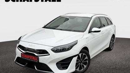 Gebraucht Kia Ceed Sportswagon Spirit 141 PS (103 kW) 2022 Weiss (deluxe white) Kombi
