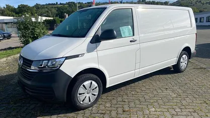 Gebraucht VW T6.1 150 PS (110 kW) 2024 Candyweiß Van