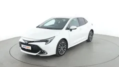 Weiß Gebraucht 2024 Toyota Corolla Team Limousine | 26.480 € (Fairer Preis)