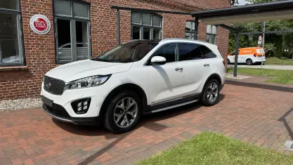 Gebraucht Kia Sorento Platinum Edition 200 PS (147 kW) 2017 Weiß ((swp) snow white pearl met) SUV