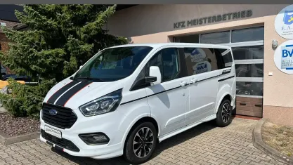 Gebraucht Ford Tourneo Sport 185 PS (136 kW) 2021 Frostweiß Van / Kleinbus