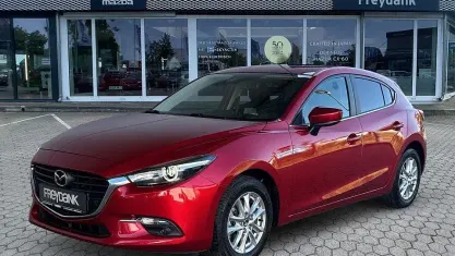 Gebraucht Mazda 3 Exclusive-Line 120 PS (88 kW) 2018 Rot Limousine