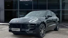 Tiefschwarz Gebraucht 2018 Porsche Macan Turbo Performance Package SUV | 51.980 € (Etwas zu teuer)