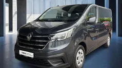 Grau comete Gebraucht 2023 Renault Trafic Van | 34.990 € (Fairer Preis)