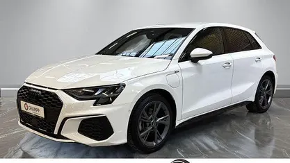 Usata Audi A3 S-Line 204 CV (150 kW) 2022 Bianco Berlina
