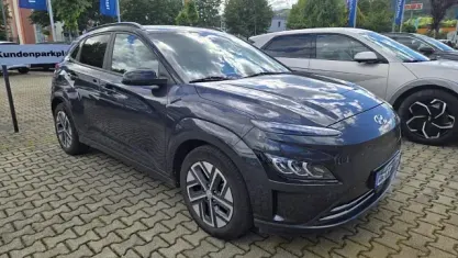 Gebraucht Hyundai Kona Prime 150 kW (204 PS) 2022 Dark knight / phantom black ro SUV