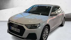 Gletscherweiß metallic Neu 2025 Audi A1 Advanced Plus Kleinwagen | 26.770 € (Superpreis)