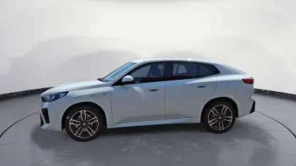 Gebraucht BMW X2 M Sport 163 PS (119 kW) 2025 Weiß SUV