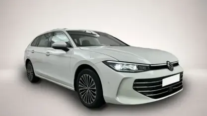 Gebraucht VW Passat Elegance 150 PS (110 kW) 2025 Weiß Kombi