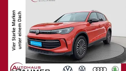 Gebraucht VW Tiguan Goal 150 PS (110 kW) 2025 Rot SUV