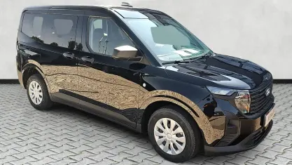 Neu Ford Tourneo Courier Trend 125 PS (91 kW) 2026 Agate black metallic Van / Kleinbus