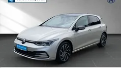 Silber Gebraucht 2024 VW Golf VIII Move Limousine | 27.930 € (Fairer Preis)